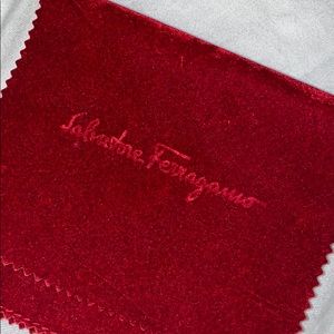 Salvatore Ferragamo pearl necklace